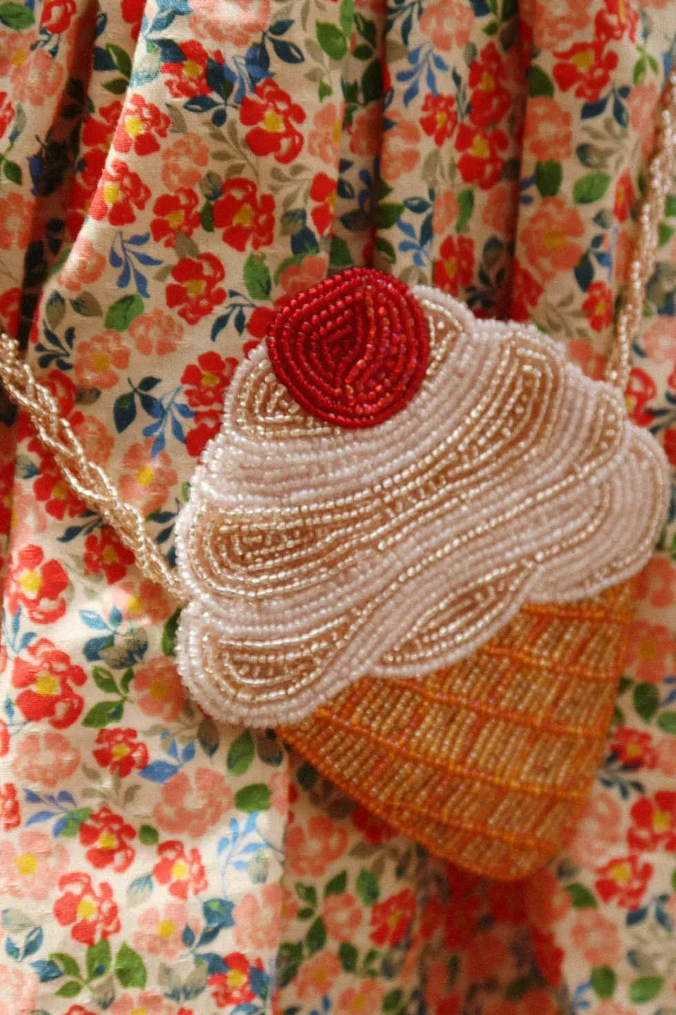 BEADED ICE CREAM SHOULDER BAG - multi