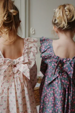 Cianna kjole - cherry pink motif
