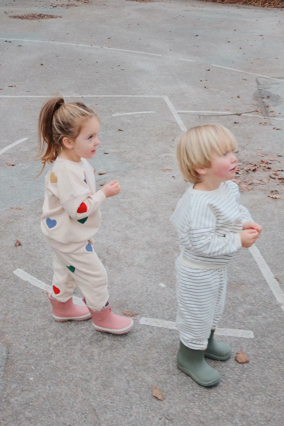 lou sweatshirt - multi heart