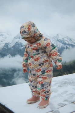 NOHR SNOWSUIT - like cats and dogs