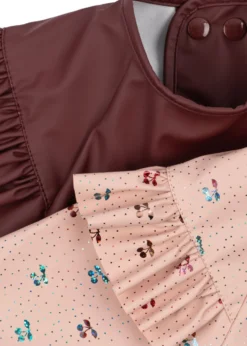 2 Pak Glimmer Hagesmæk med Ærmer - cherry glitter