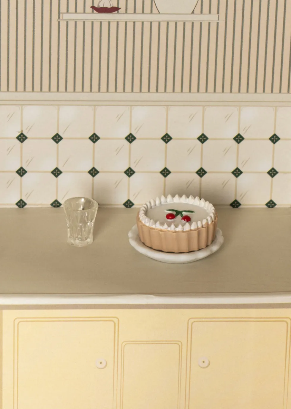 Tiny kitchen - green check