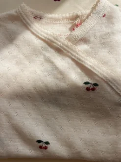 Uma newborn body - cherry