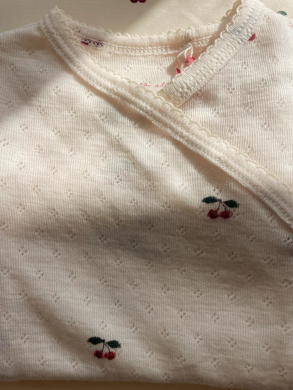 Uma newborn body - cherry
